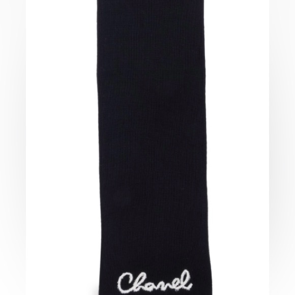 NWT Chanel 100% Cashmere Black Stole Large Scarf. Embroidered Logo. White Pearls - Picture 5 of 5
